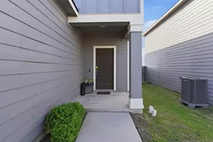 19404 Caymus Dr, Pflugerville, TX 78660 - Photo 2