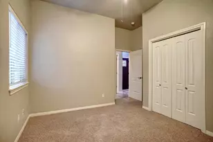 105 S Kaupo Dr, Bastrop, TX 78602 - Photo 24