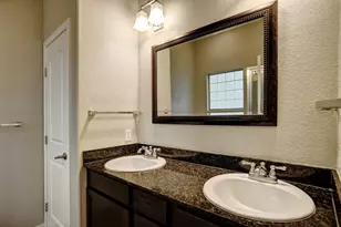 105 S Kaupo Dr, Bastrop, TX 78602 - Photo 14