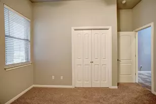 105 S Kaupo Dr, Bastrop, TX 78602 - Photo 22