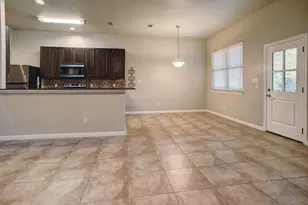 105 S Kaupo Dr, Bastrop, TX 78602 - Photo 10