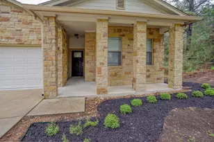 105 S Kaupo Dr, Bastrop, TX 78602 - Photo 2