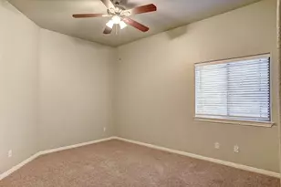 105 S Kaupo Dr, Bastrop, TX 78602 - Photo 22