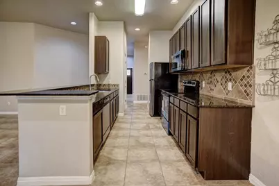 105 S Kaupo Drive, Bastrop, TX 78602 - Photo 6