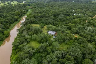 200 Desiderata Dr, Smithville, TX 78957 - Photo 14