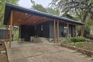 1307 Deloney St, Austin, TX 78721 - Photo 1