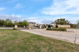 2101 Town Centre Dr, Round Rock, TX 78664 - Photo 36