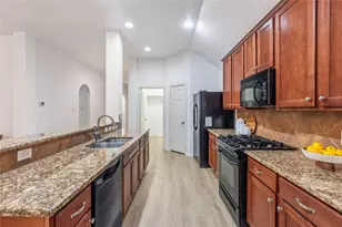 11517 Shadow Creek Dr, Manor, TX 78653 - Photo 16