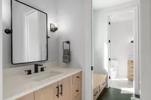 243 Emerald Point Cv, Driftwood, TX 78619 - Photo 28