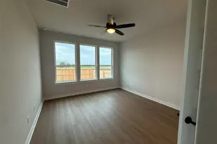 204 Bloomington Loop, Hutto, TX 78634 - Photo 4