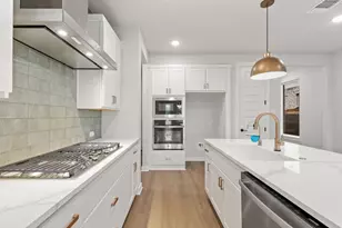 204 Bloomington Loop, Hutto, TX 78634 - Photo 14