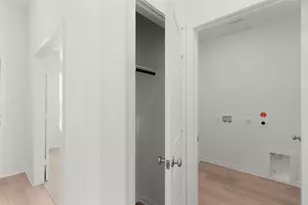 25641 Flora Bella Ln, Elgin, TX 78621 - Photo 4