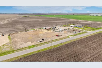 1151 County Road 394, Hutto, TX 78634 - Photo 22