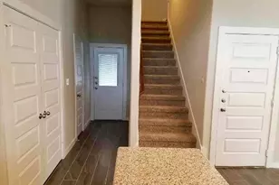 166 Lakeview Ct, Kyle, TX 78640 - Photo 4