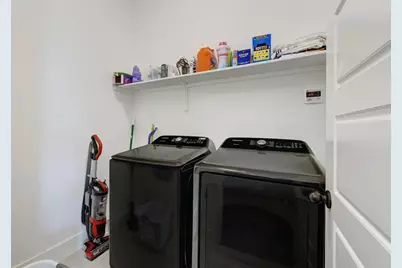 8308 Orizzonte Street, Austin, TX 78744 - Photo 20