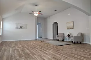 10220 Laurie Ln, Austin, TX 78747 - Photo 2