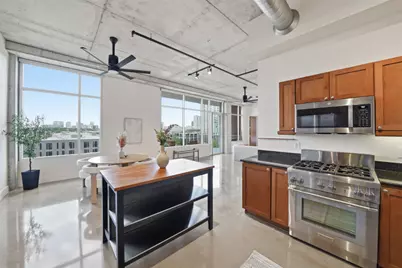 800 W 5th Street #906, Austin, TX 78703 - Photo 16