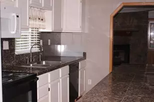 161 Green Fields Dr, Bastrop, TX 78602 - Photo 14