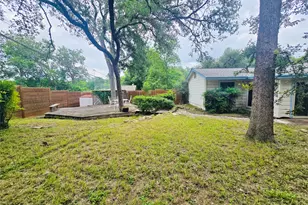 1704 Parkside Ln, Austin, TX 78745 - Photo 34