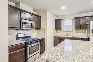 10604 Menominee Falls Ln, Austin, TX 78754 - Photo 6