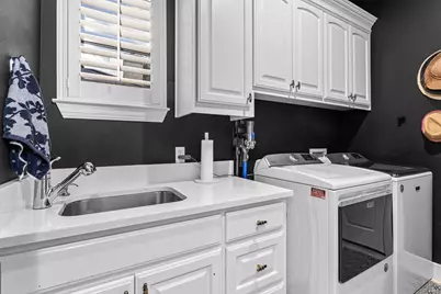 3 Applegreen Court, The Hills, TX 78738 - Photo 26