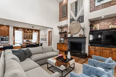 3 Applegreen Court, The Hills, TX 78738 - Photo 10