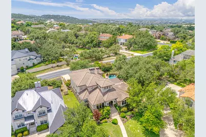 3 Applegreen Court, The Hills, TX 78738 - Photo 32