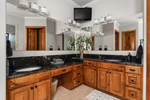 3 Applegreen Ct, The Hills, TX 78738 - Photo 16