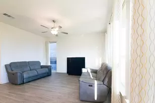 627 Pheasant Hill Ln, Georgetown, TX 78628 - Photo 10