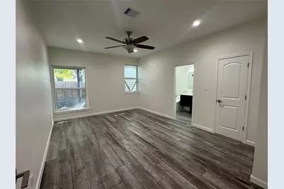 908 Plateau Circle, Austin, TX 78745 - Photo 12