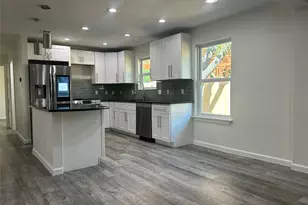 908 Plateau Cir, Austin, TX 78745 - Photo 8