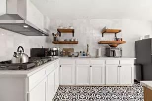 110 E Craig Pl, San Antonio, TX 78212 - Photo 8