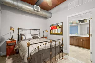 2205 N Lamar Blvd, Austin, TX 78705 - Photo 10