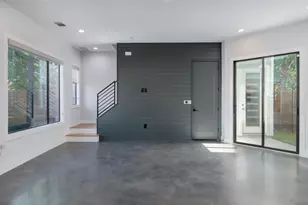 1104 E 2nd St, Austin, TX 78702 - Photo 8