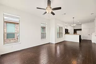 118 Creekside Villa Dr, Kyle, TX 78640 - Photo 8