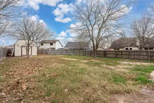 210 Summerside Ave, Lockhart, TX 78644 - Photo 26