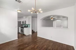 210 Summerside Ave, Lockhart, TX 78644 - Photo 12