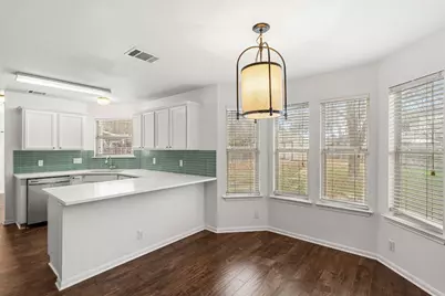 210 Summerside Avenue, Lockhart, TX 78644 - Photo 14