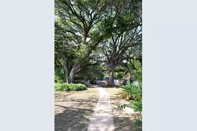 1505 Robert Weaver Ave Avenue, Austin, TX 78702 - Photo 18