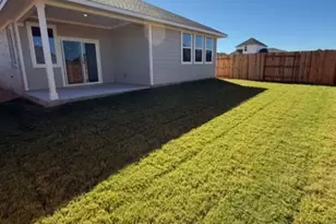 211 Jarred Bryant Ave, Kyle, TX 78640 - Photo 10