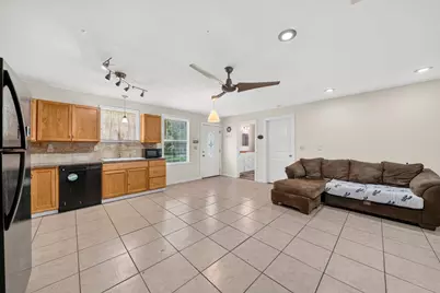 213 Atascosa Street, Lockhart, TX 78644 - Photo 24