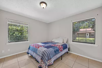 213 Atascosa Street, Lockhart, TX 78644 - Photo 8