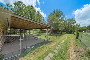 213 Atascosa St, Lockhart, TX 78644 - Photo 14