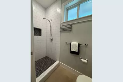 1905 W Saint Johns Ave #B, Austin, TX 78757 - Photo 10