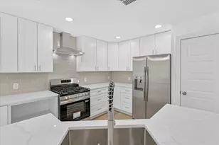 6702 Roseborough Dr, Austin, TX 78747 - Photo 14