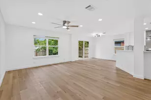 6702 Roseborough Dr, Austin, TX 78747 - Photo 8