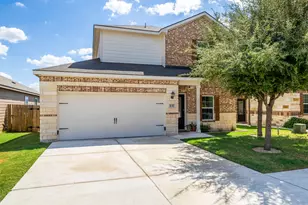 137 Star Spangled Dr, Liberty Hill, TX 78642 - Photo 2