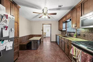 1507 N Cleveland Ave, Cameron, TX 76520 - Photo 12