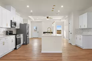 340 Cactus St, Giddings, TX 78942 - Photo 26