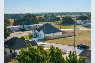 340 Cactus Street, Giddings, TX 78942 - Photo 36